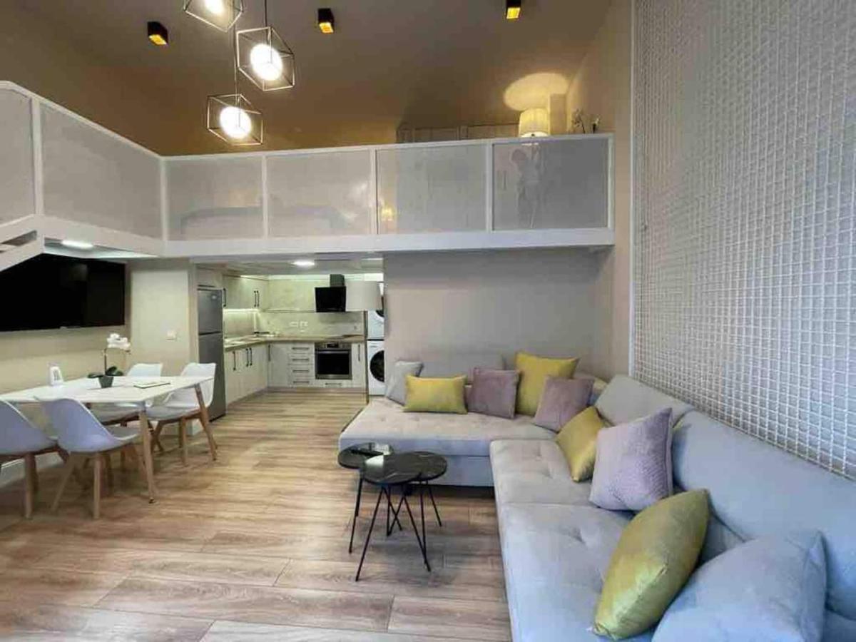 Lovely Apartment In Pogradec City With A Lake View Extérieur photo