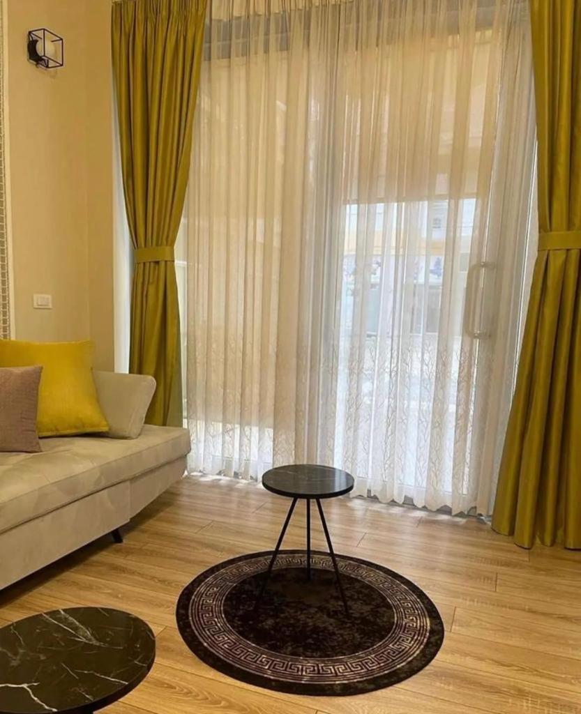 Lovely Apartment In Pogradec City With A Lake View Extérieur photo